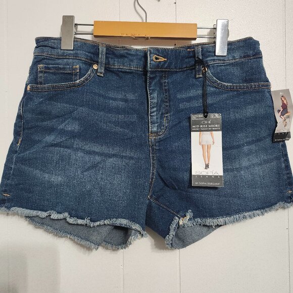 Chi Mid-rise Denim Short by Sofia Vergara size 6 - Picture 1 of 4